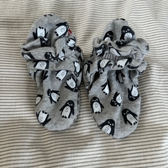 Penguin Zutano Booties - Picture 1 of 4